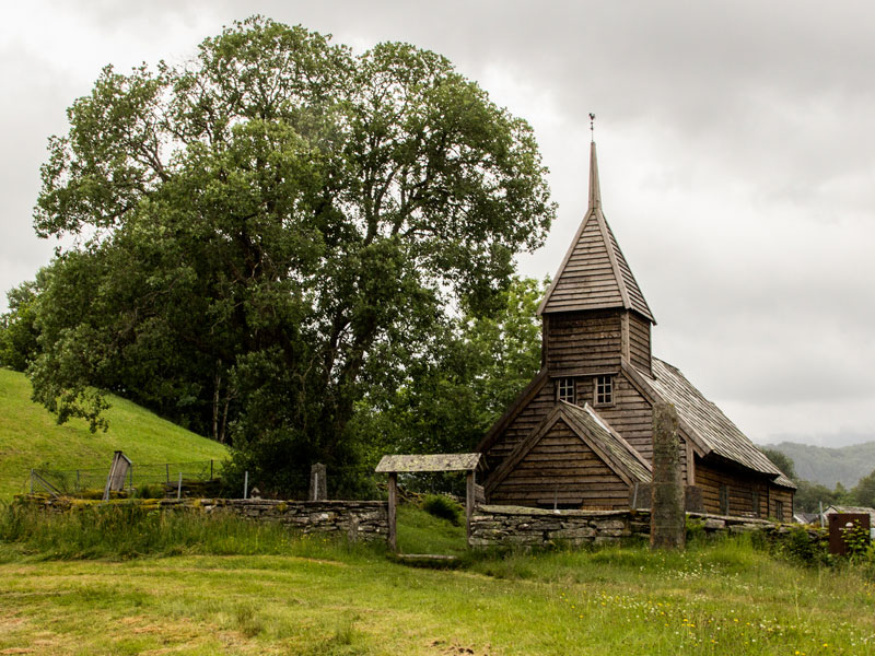 Holdhus Kyrkje